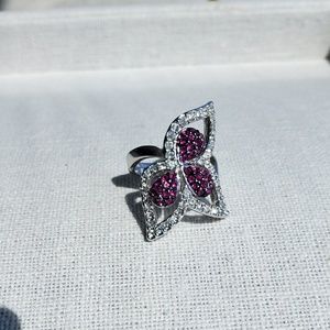 ❤️ Stunning Ring